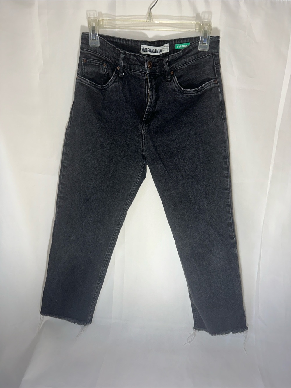 Americanino Straight Leg Cropped Jeans Women’s Size 10 Black Wash Raw Hem